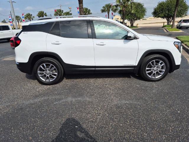 Used 2024 GMC Terrain SLT AWD/4WD image 7