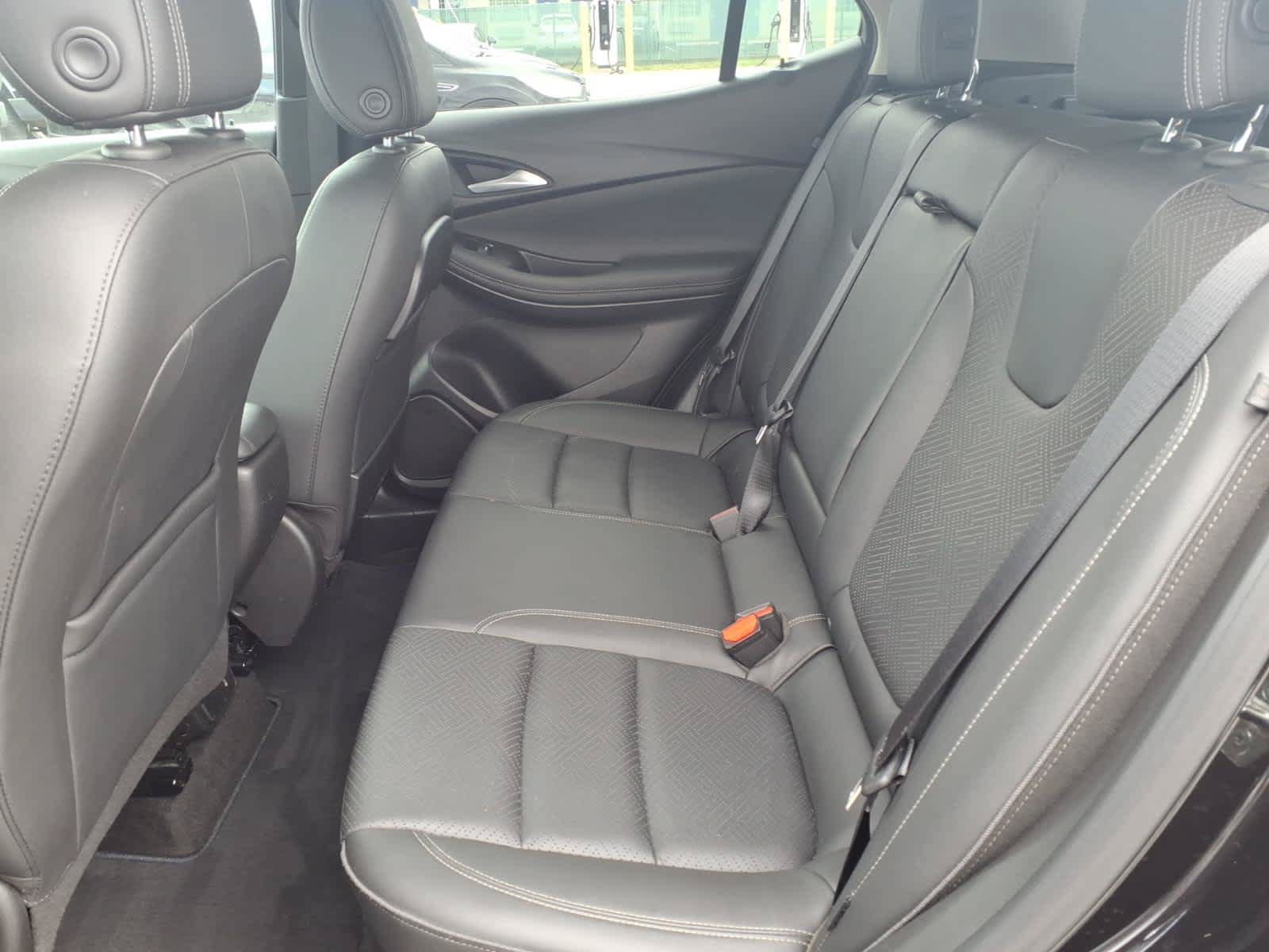 Used 2020 Buick Encore GX Essence FWD image 17