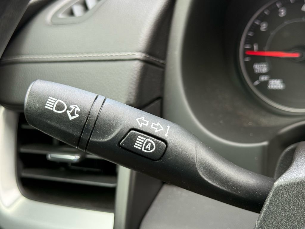 Used 2024 GMC Terrain SLE image 20