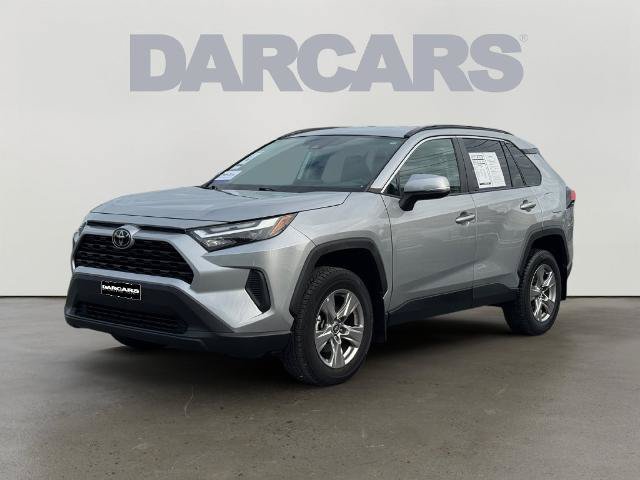 Used 2022 Toyota RAV4 XLE AWD/4WD image 3