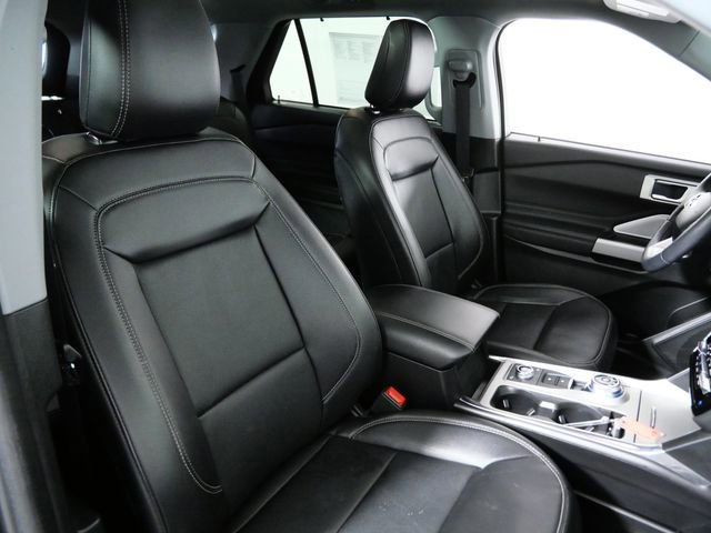 Certified 2023 Ford Explorer Limited w/ Limited Technology Package image 11