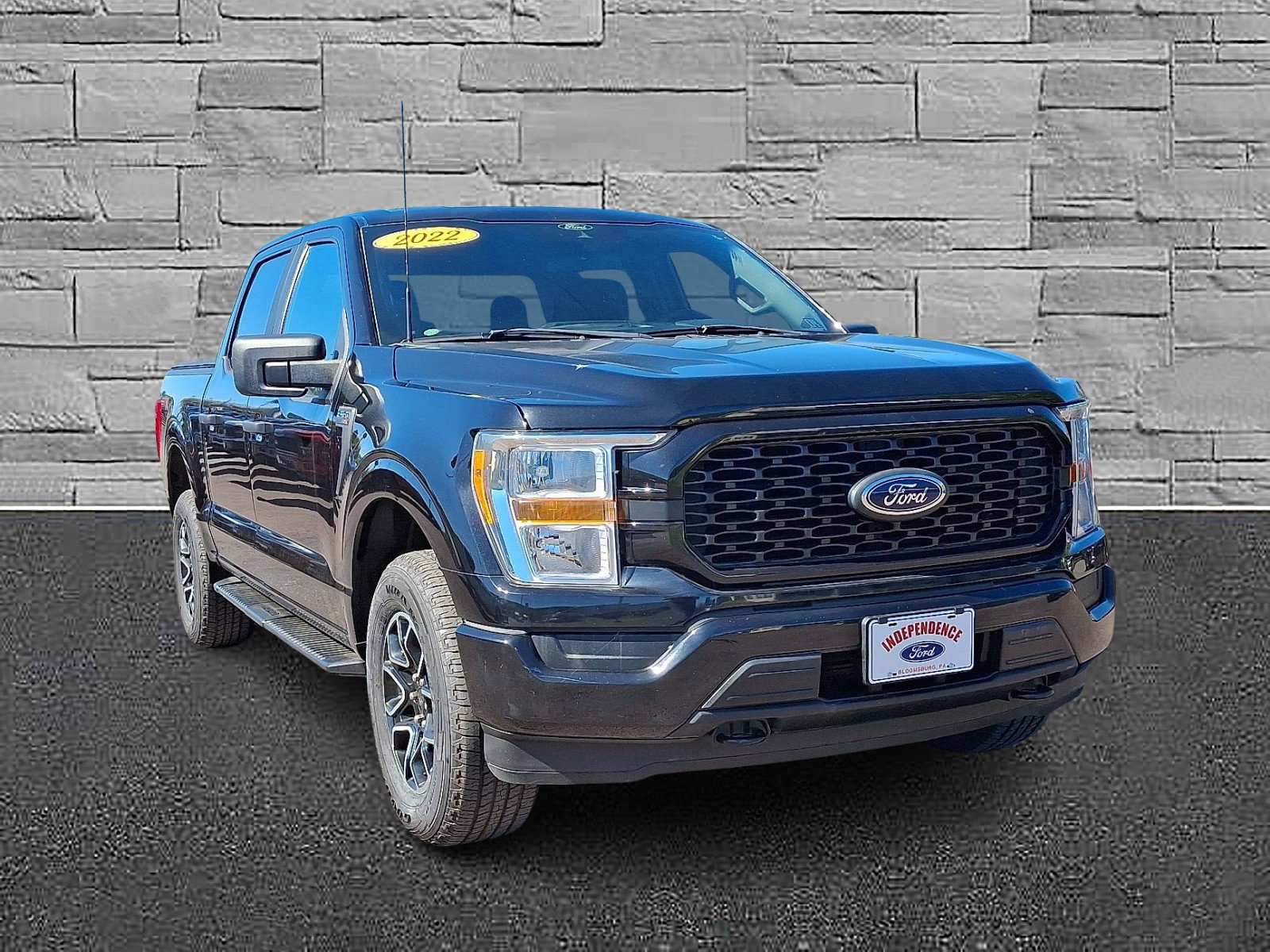 Certified 2022 Ford F150 XL w/ STX Appearance Package image 2