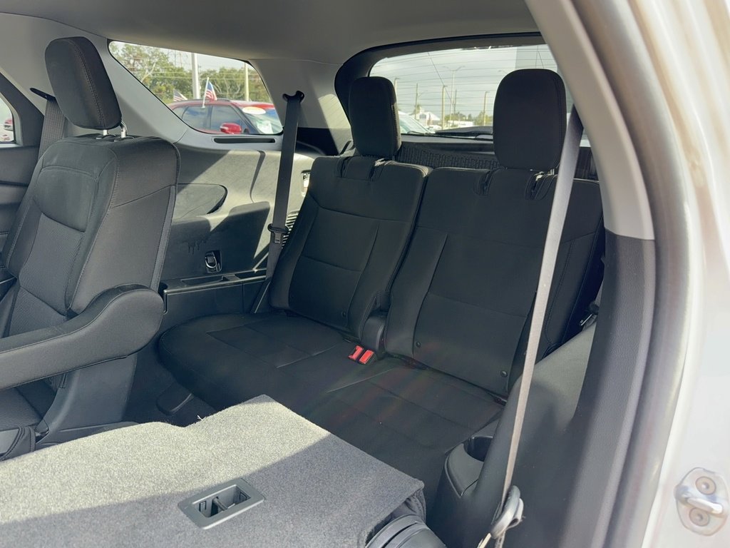 Certified 2023 Ford Explorer XLT image 13