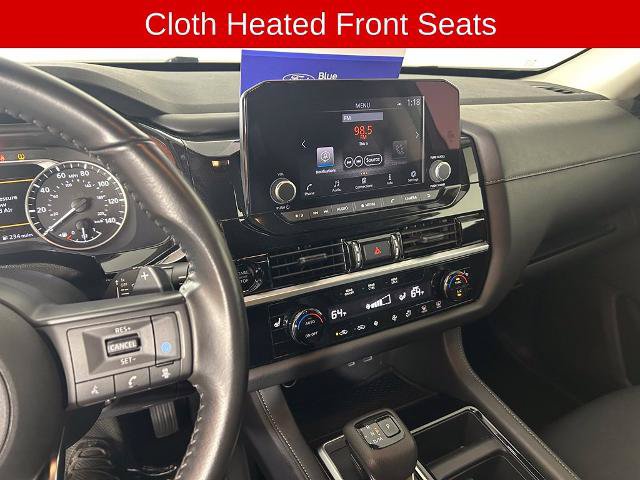 Used 2025 Nissan Pathfinder SV AWD/4WD image 3