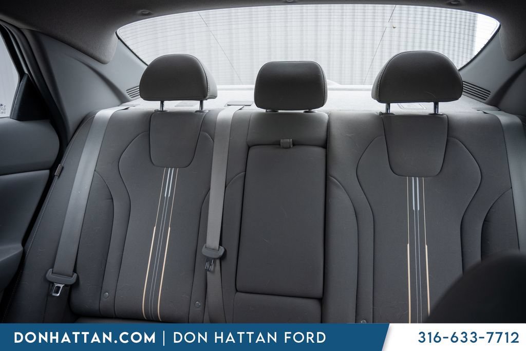 Used 2024 Hyundai Elantra SEL w/ Convenience Package FWD image 16