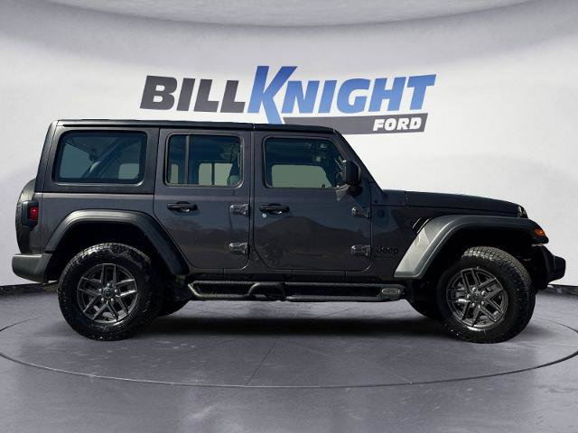 Used 2025 Jeep Wrangler Unlimited Sport AWD/4WD image 6