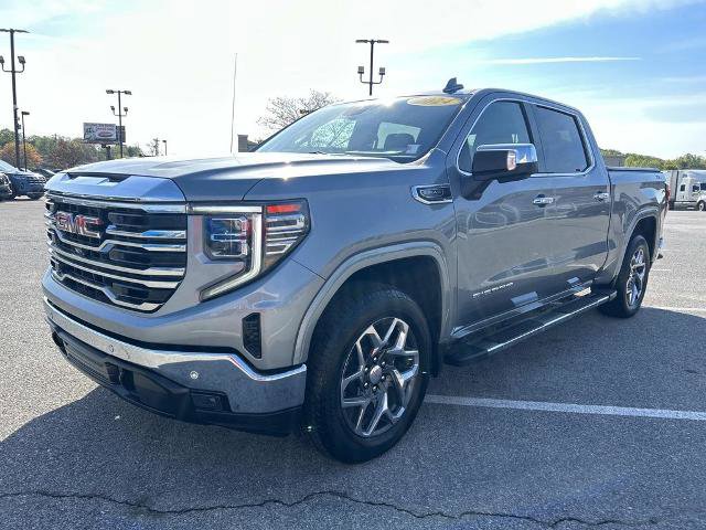 Used 2024 GMC Sierra 1500 SLT w/ SLT Premium Package AWD/4WD image 8