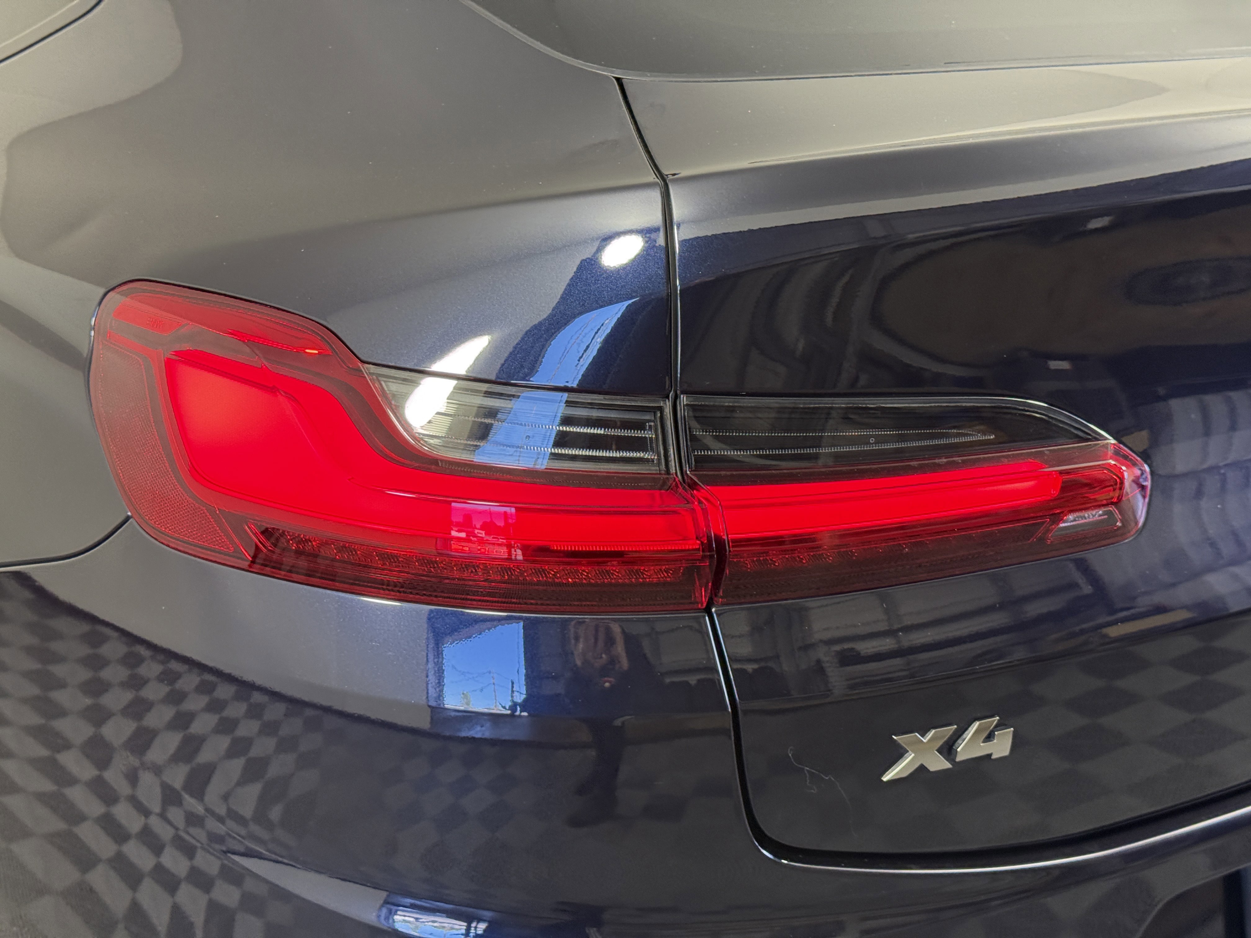 Used 2021 BMW X4 M40i w/ Executive Package image 8