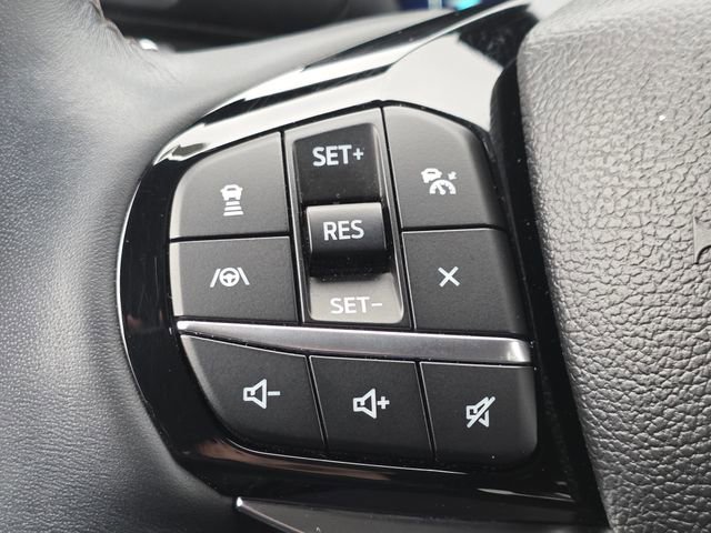 Certified 2023 Ford Explorer Platinum w/ Technology Package AWD/4WD image 12