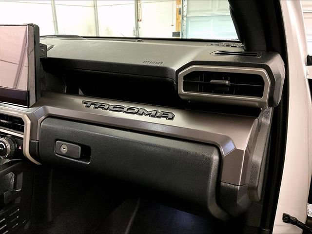 Used 2024 Toyota Tacoma TRD Off-Road w/ TRD Off Road Upgrade Package AWD/4WD image 15