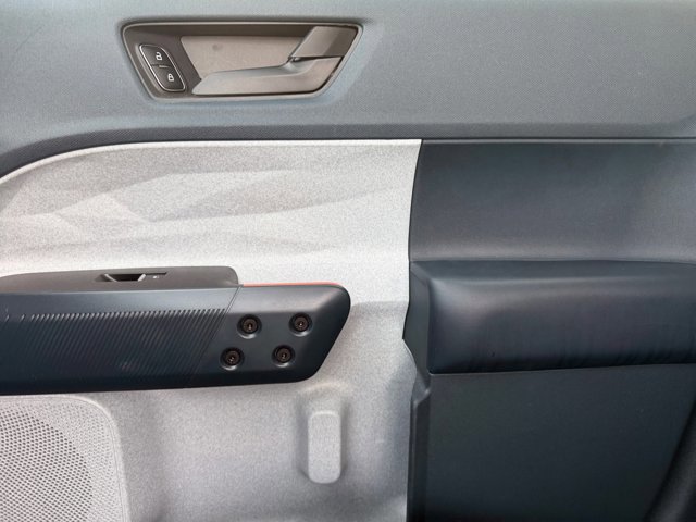 Certified 2022 Ford Maverick XLT w/ XLT Luxury Package image 16