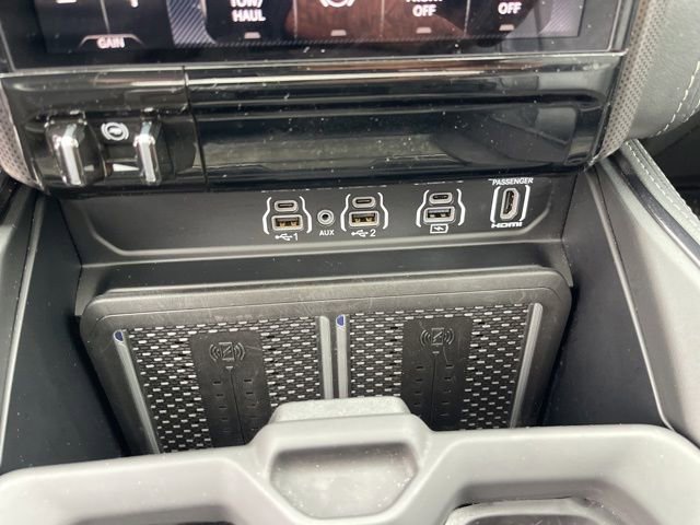 Used 2025 RAM 2500 Limited AWD/4WD image 30