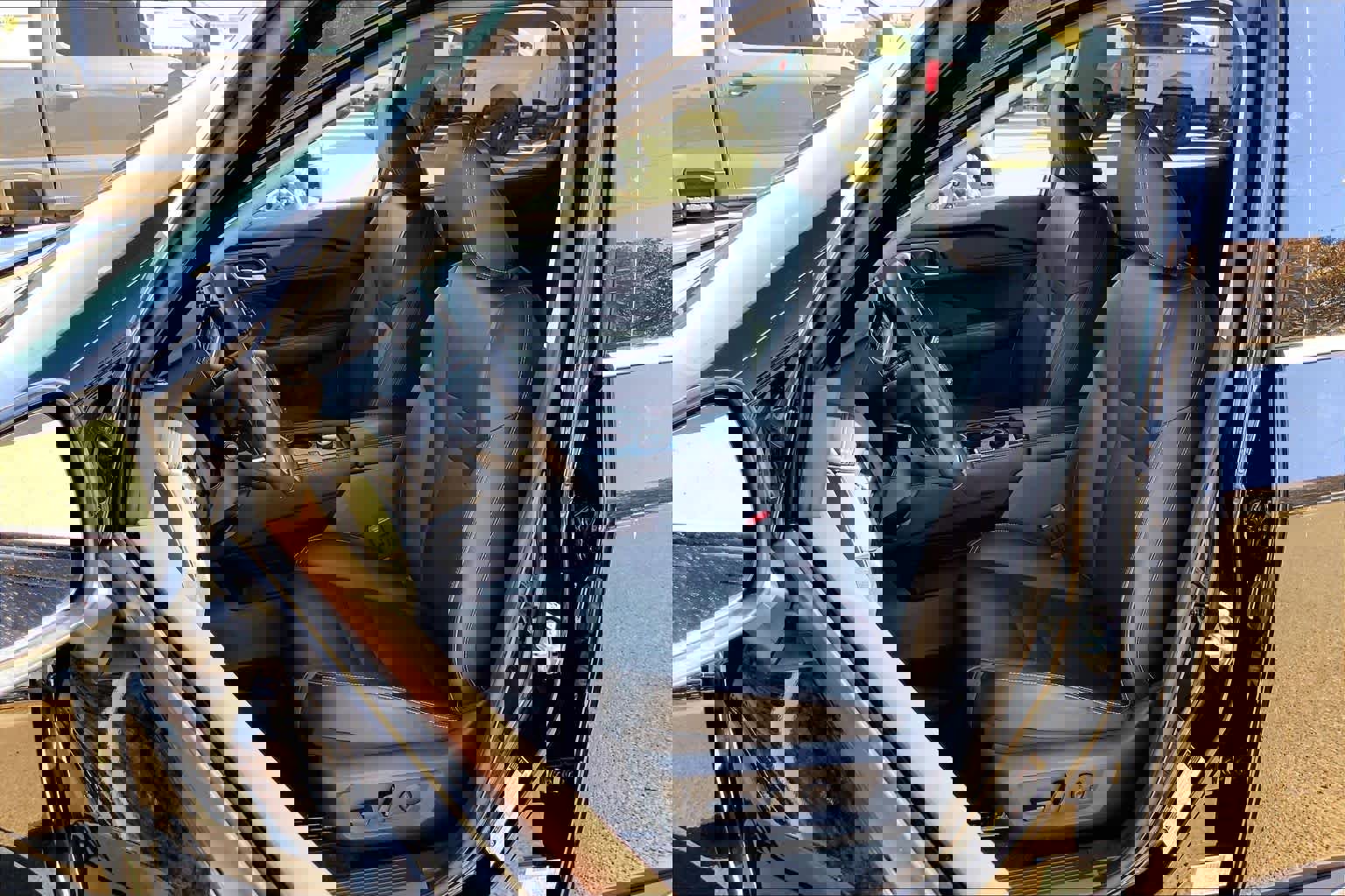 Used 2023 Nissan Rogue SL w/ SL Premium Package image 7