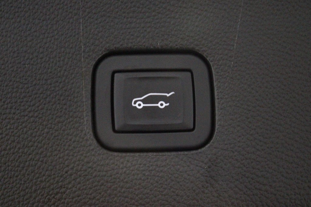 Used 2024 Buick Enclave Premium image 22