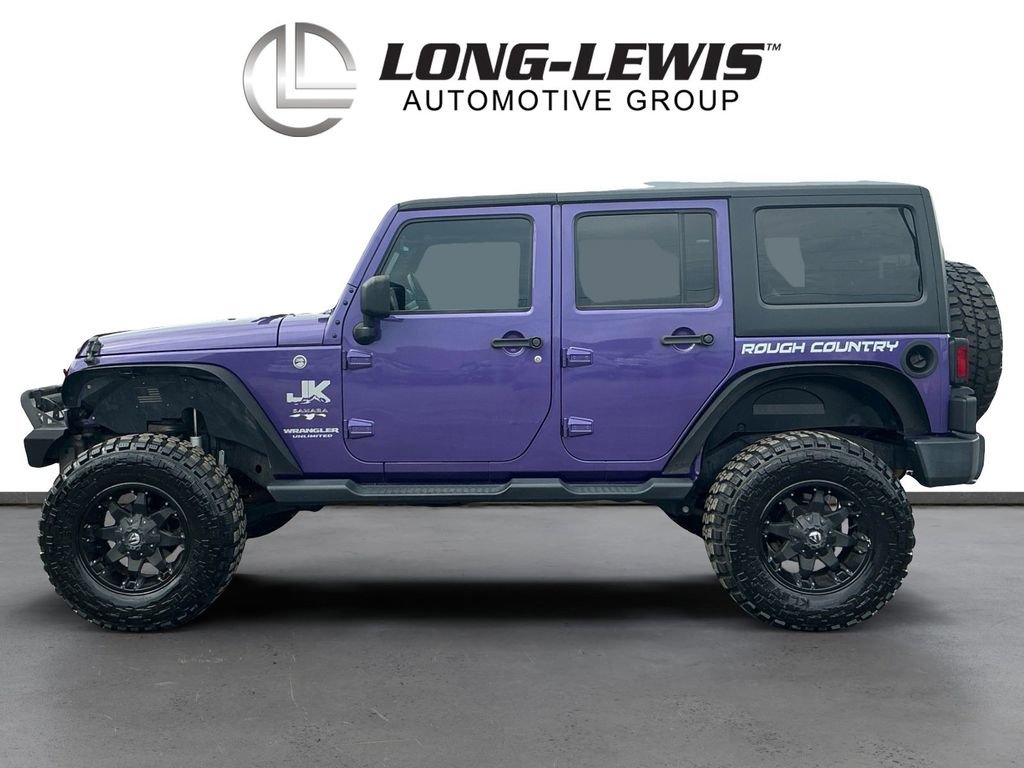 Used 2017 Jeep Wrangler Unlimited Sahara w/ Max Tow Package AWD/4WD image 2