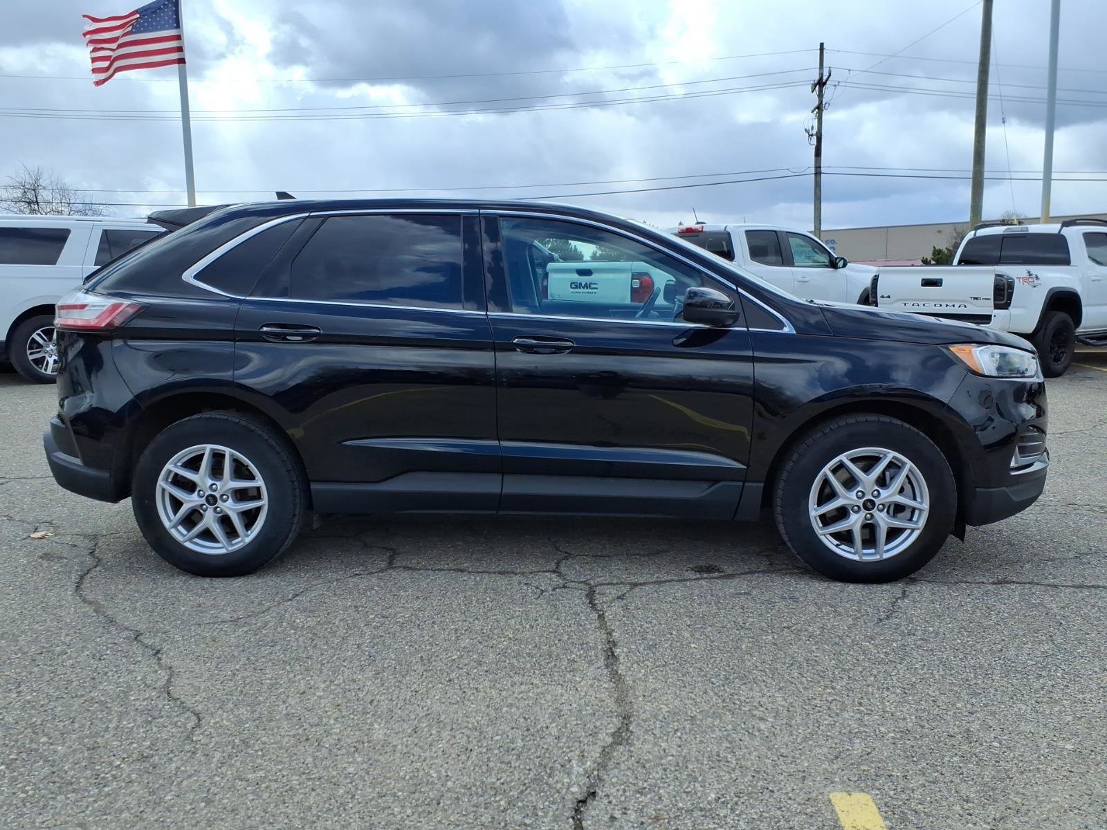 Certified 2023 Ford Edge SEL w/ Convenience Package image 6