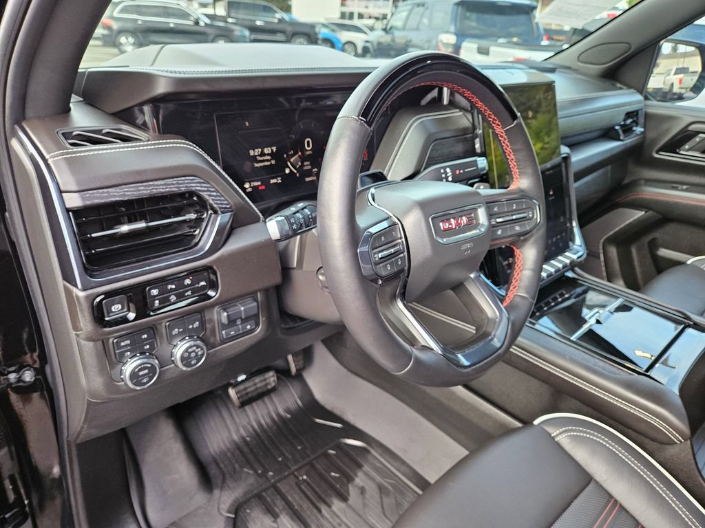 Used 2025 GMC Yukon AT4 Ultimate AWD/4WD image 29