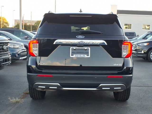 Certified 2023 Ford Explorer XLT w/ Equipment Group 202A AWD/4WD image 6
