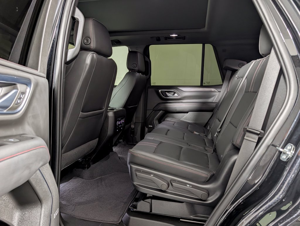 Used 2022 Chevrolet Tahoe RST w/ Luxury Package AWD/4WD image 12