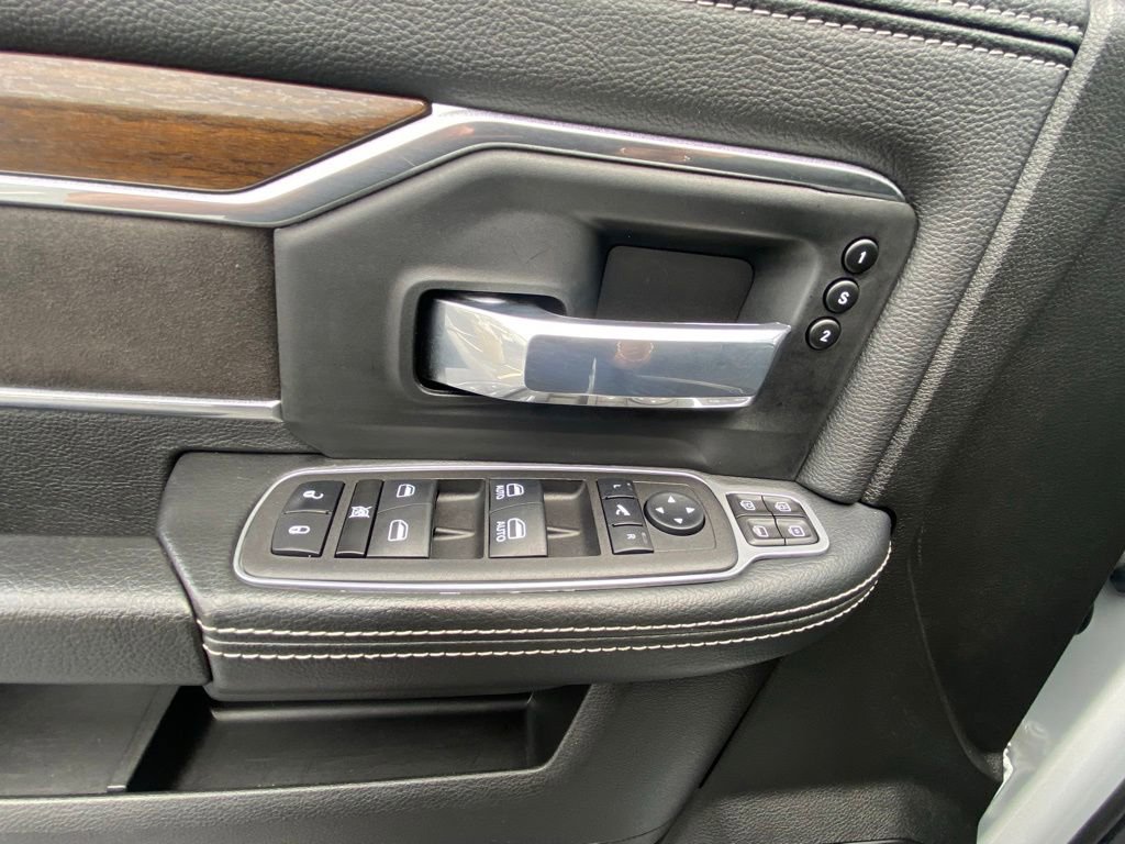 Used 2024 RAM 2500 Laramie AWD/4WD image 11