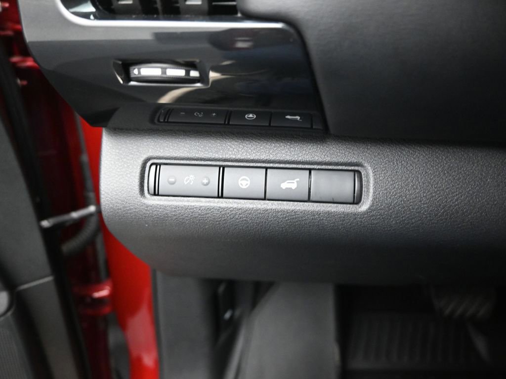 Used 2023 Nissan Pathfinder SV w/ SV Premium Package image 40