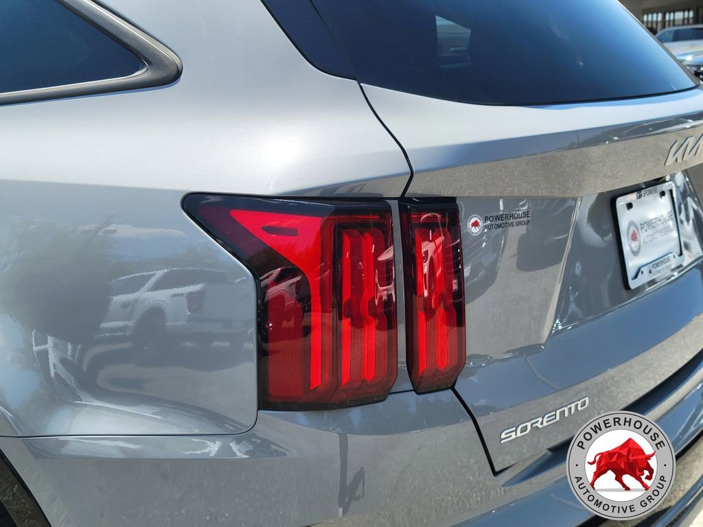 Used 2023 Kia Sorento SX FWD image 13
