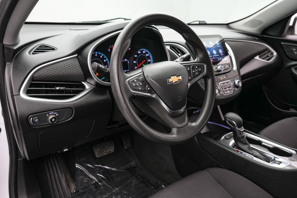 Used 2024 Chevrolet Malibu LT image 12