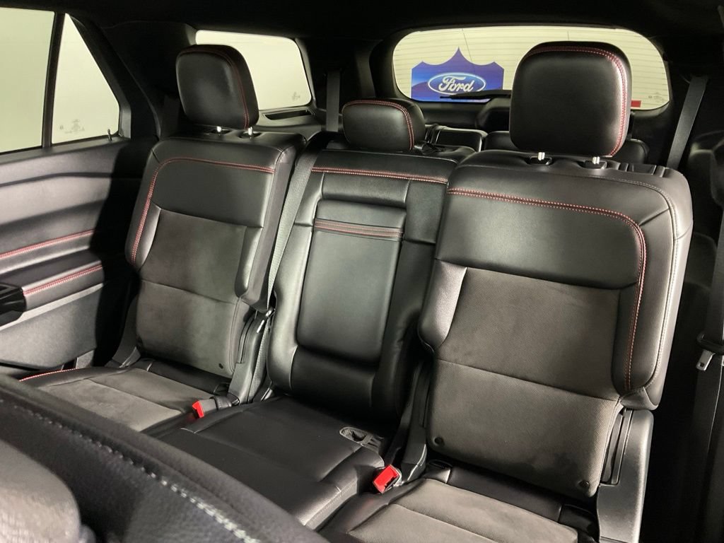 Certified 2023 Ford Explorer ST-Line AWD/4WD image 16