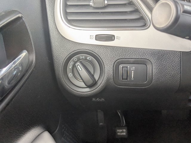 Used 2020 Dodge Journey SE w/ SE Popular Equipment Group image 16