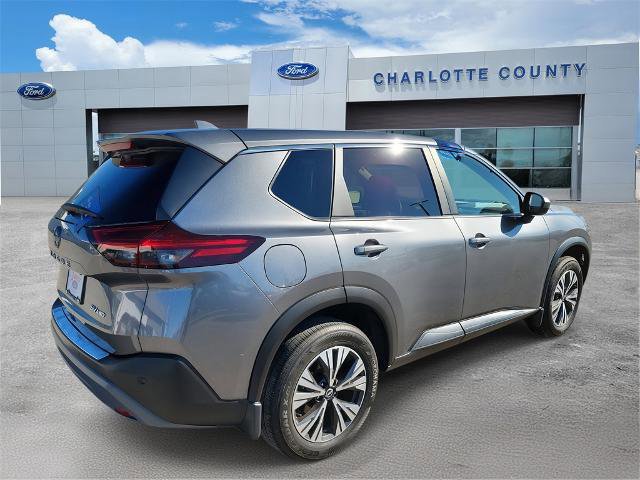 Used 2023 Nissan Rogue SV image 2