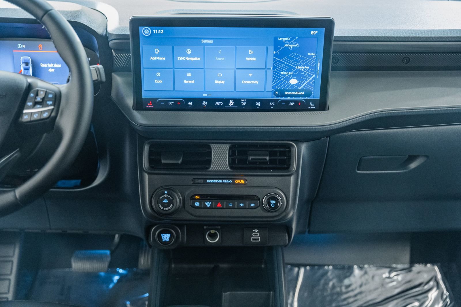 Certified 2026 Ford Maverick Lariat w/ Black Appearance Package image 28