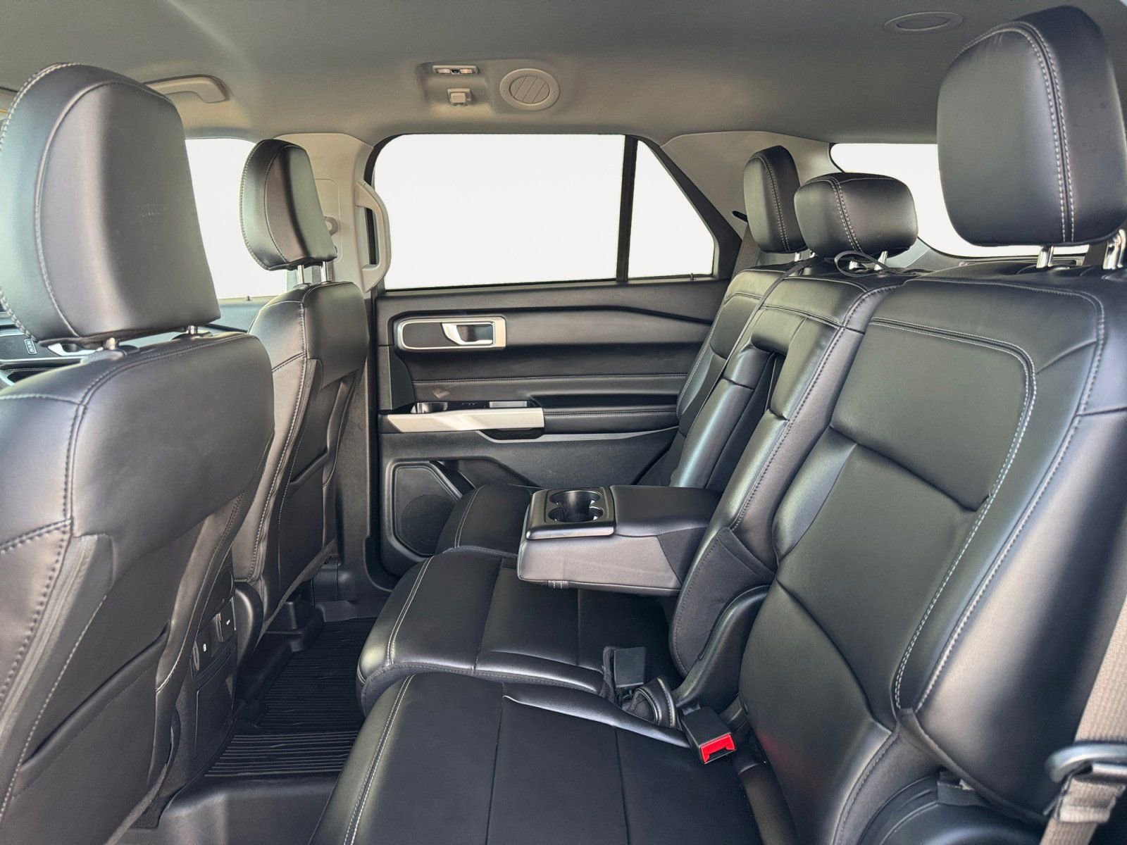 Certified 2023 Ford Explorer XLT w/ Equipment Group 202A image 14