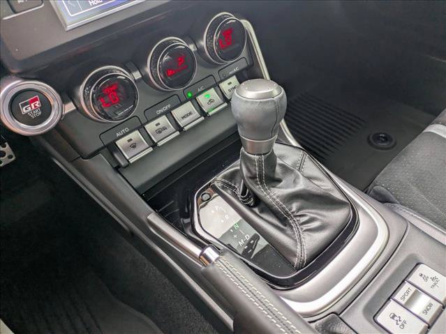 Used 2024 Toyota GR86 Premium RWD image 12