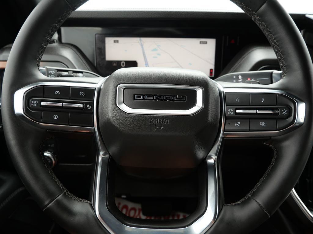Used 2025 GMC Yukon Denali AWD/4WD image 25