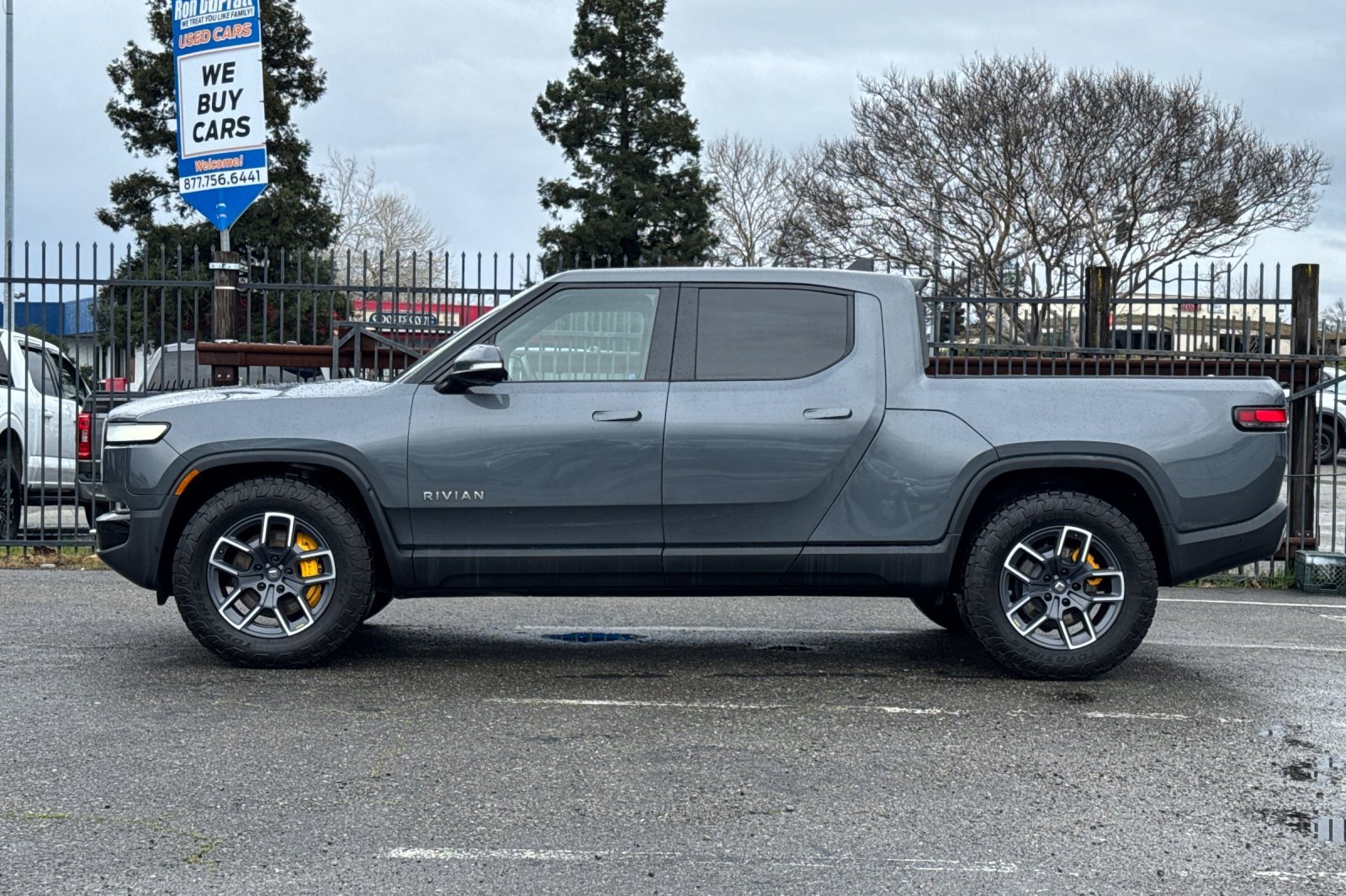 Used 2022 Rivian R1T Launch Edition image 7