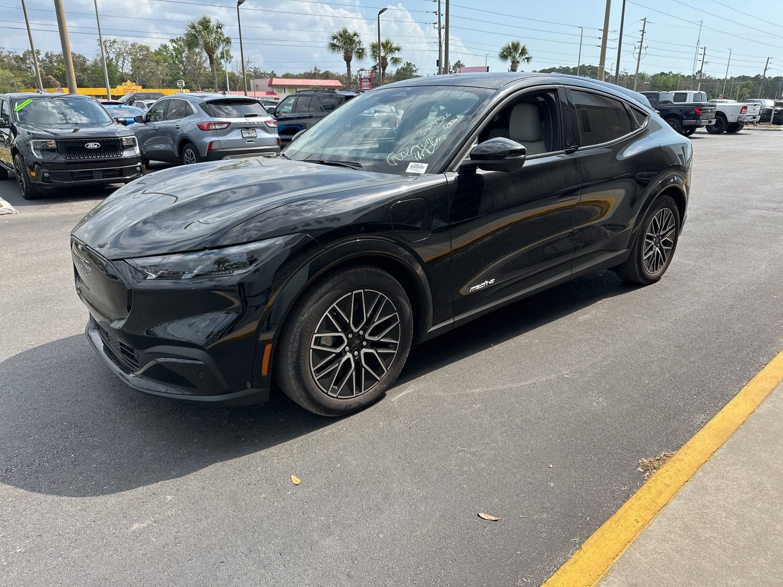 Certified 2025 Ford Mustang Mach-E Premium image 8