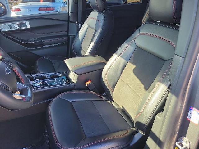 Certified 2024 Ford Explorer ST-Line w/ Class IV Trailer Tow Package image 21