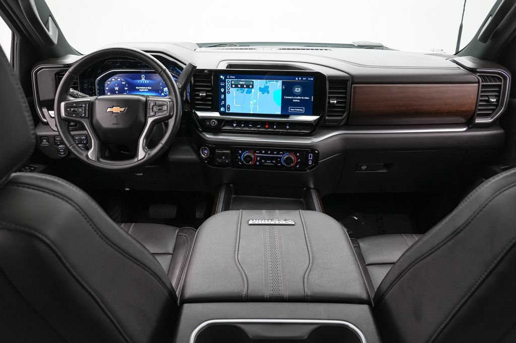 Used 2024 Chevrolet Silverado 2500 High Country w/ Technology Package AWD/4WD image 16