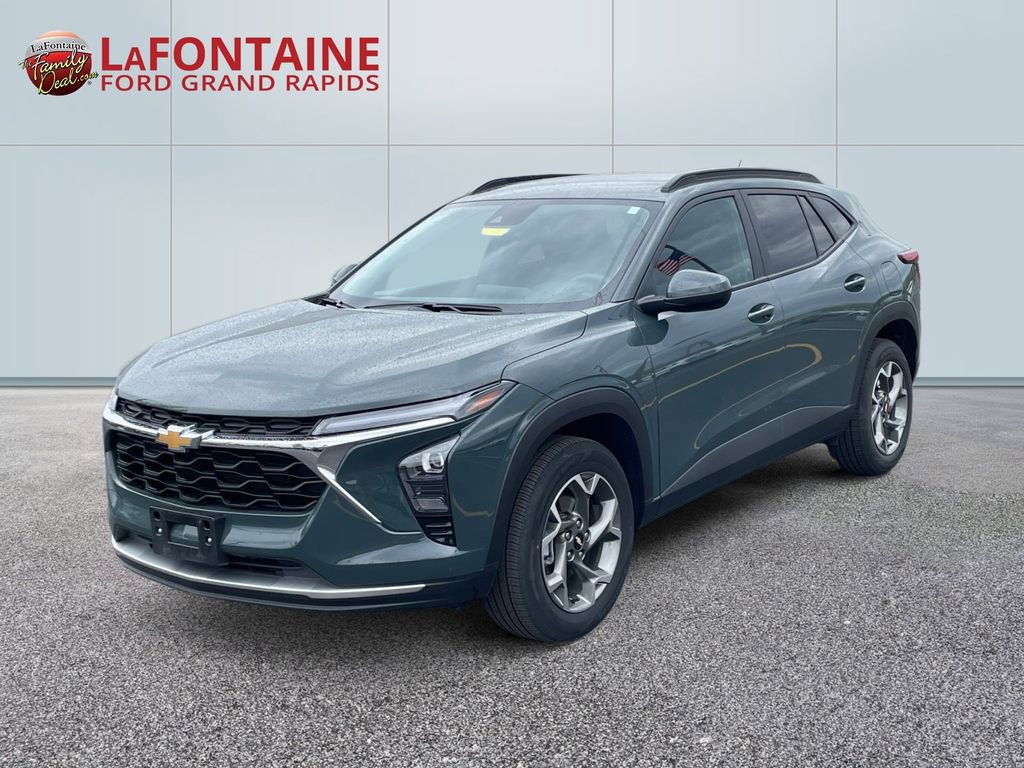 Used 2025 Chevrolet Trax LT