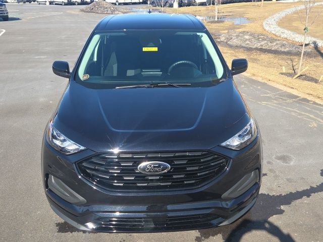 Certified 2024 Ford Edge SE w/ Black Appearance Package image 6