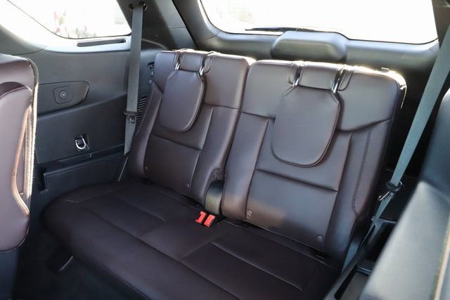 Certified 2025 Ford Explorer Platinum w/ LUX Leather Package AWD/4WD image 18
