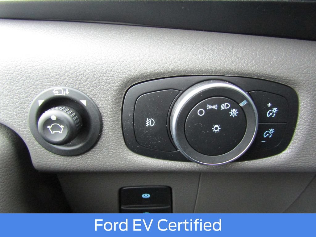 Certified 2024 Ford E-Transit Low Roof RWD image 31