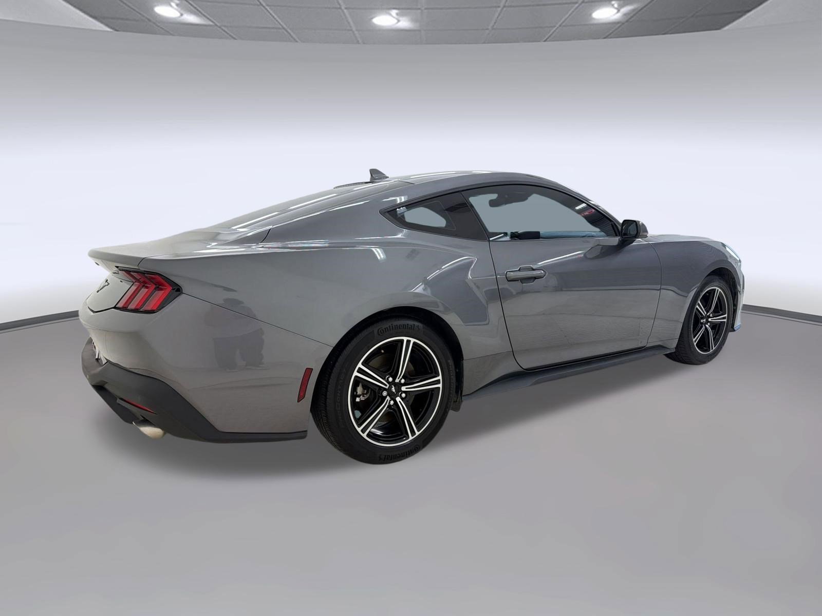 Certified 2024 Ford Mustang Coupe RWD image 9