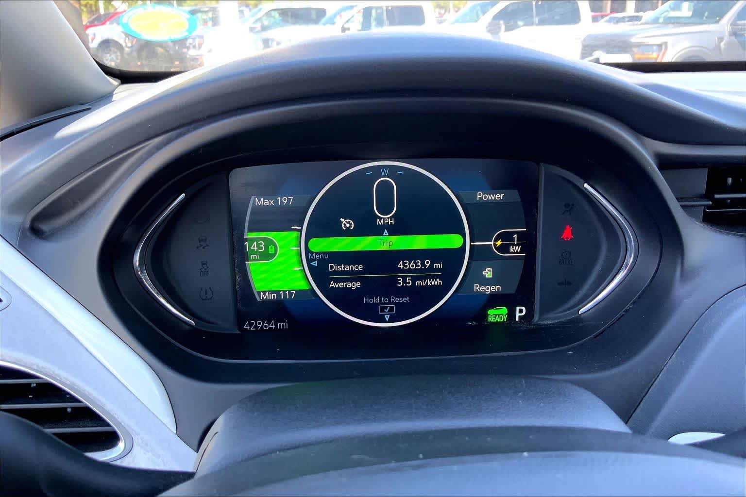 Used 2019 Chevrolet Bolt Premier w/ Infotainment Package FWD image 24