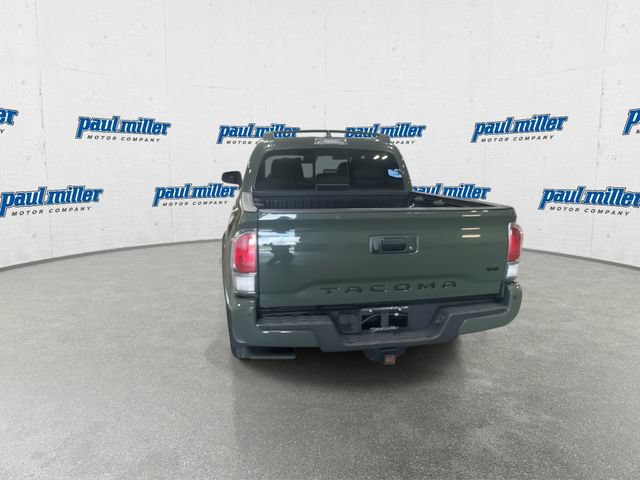 Used 2022 Toyota Tacoma TRD Sport w/ TRD Premium Sport Package AWD/4WD image 10