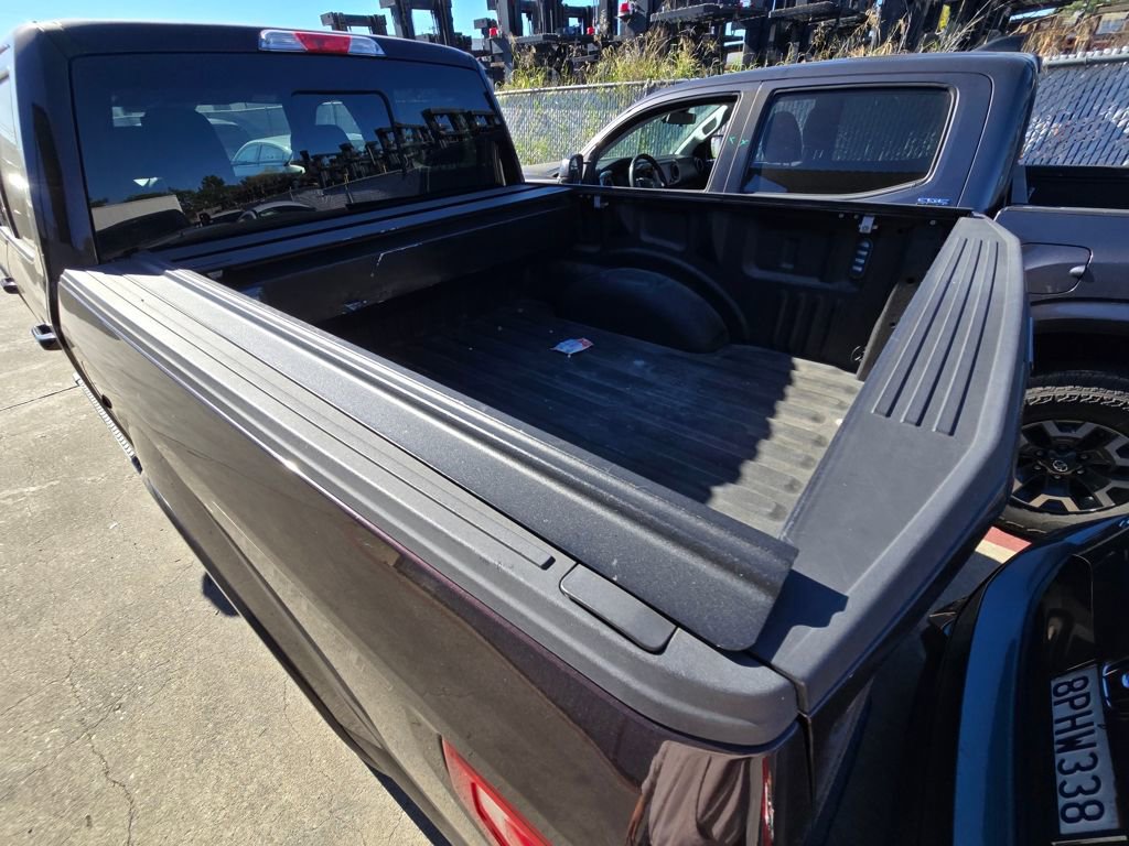 Certified 2018 Ford F150 XLT w/ Equipment Group 302A Luxury image 20