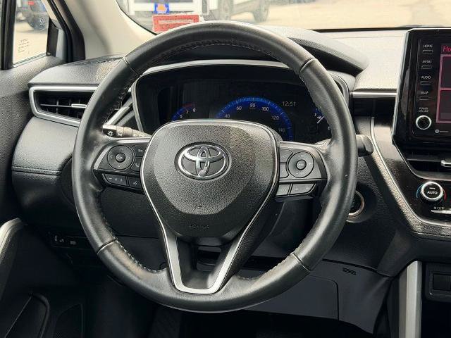Used 2022 Toyota Corolla Cross XLE AWD/4WD image 19