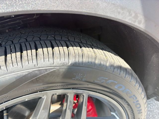 Certified 2025 Ford Explorer ST-Line w/ Premium Package image 28