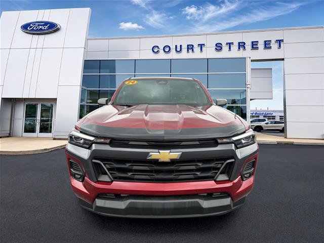 Used 2024 Chevrolet Colorado LT w/ LT Convenience Package III AWD/4WD image 2