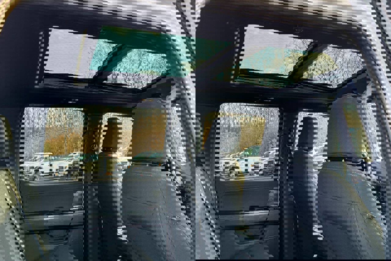 Certified 2022 Ford F150 XLT w/ Equipment Group 302A High image 18